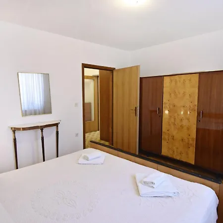 In Der Naehe Des Strandes By Interhome