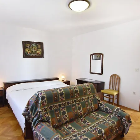 Apartmán In Der Naehe Des Strandes By Interhome Bašanija
